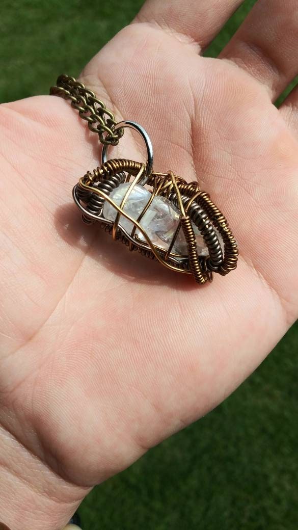 Crystal Bites. Quartz necklace. Made by Eyesthatburnthemind.
