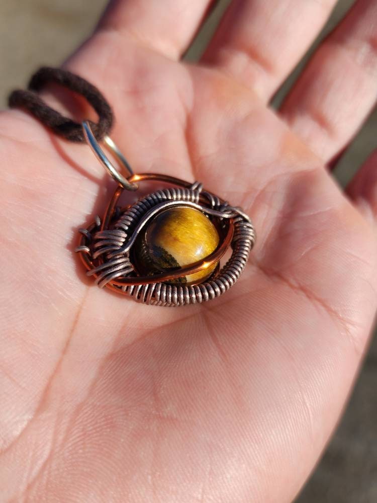 Primordial Vision. Golden Tigers Eye necklace. Made by Eyesthatburnthemind.