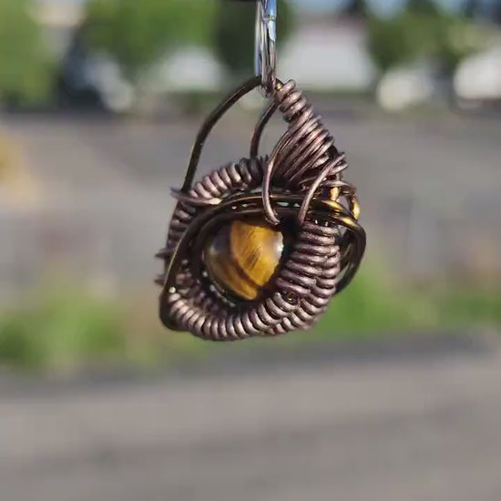 Primordial Vision. Tigers Eye necklace. Made by Eyesthatburnthemind.