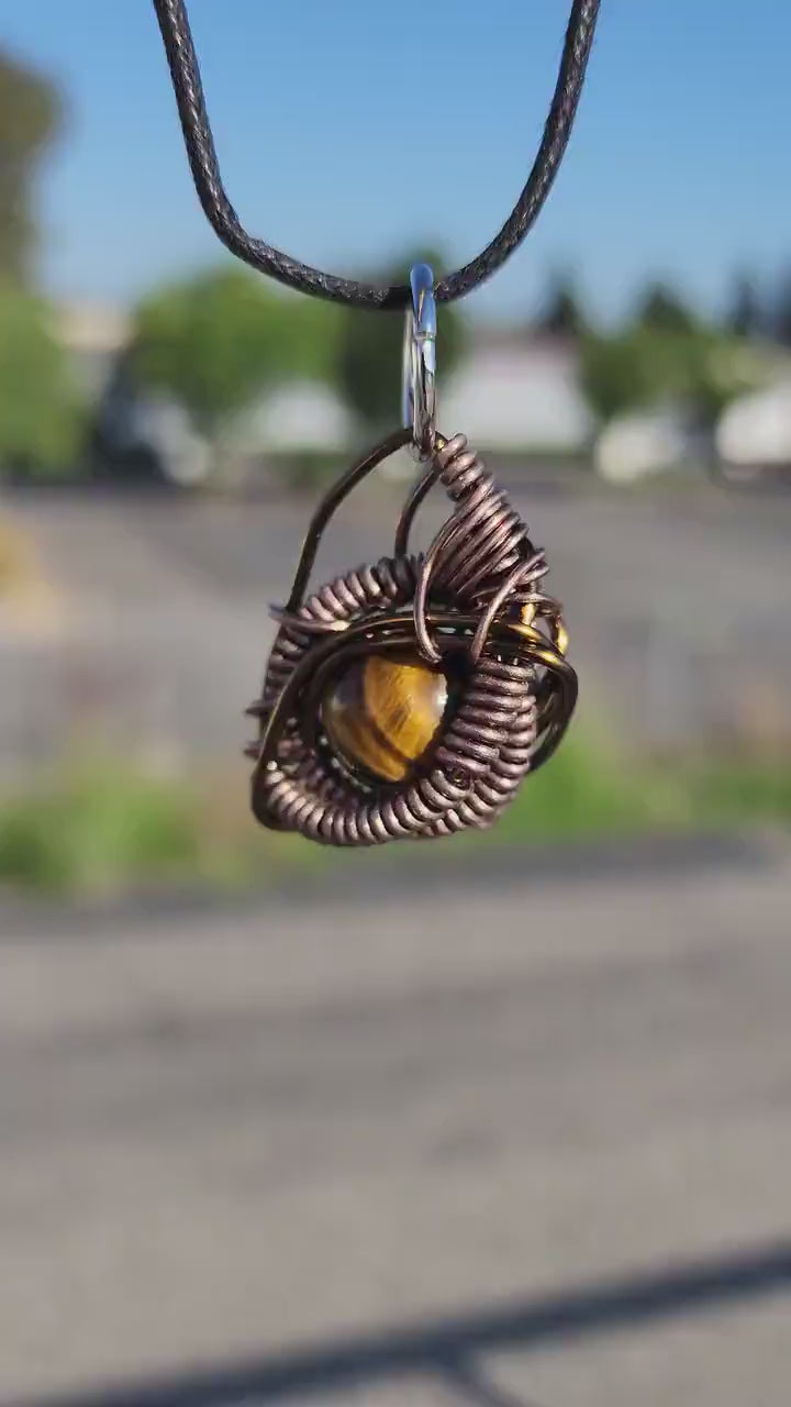 Primordial Vision. Tigers Eye necklace. Made by Eyesthatburnthemind.