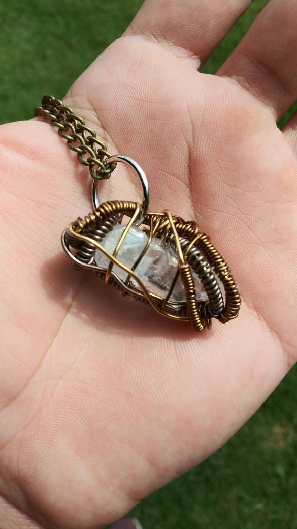 Crystal Bites. Quartz necklace. Made by Eyesthatburnthemind.