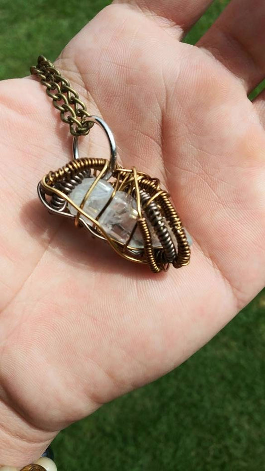 Crystal Bites. Quartz necklace. Made by Eyesthatburnthemind.