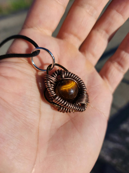 Primordial Vision. Golden Tigers Eye necklace. Made by Eyesthatburnthemind.
