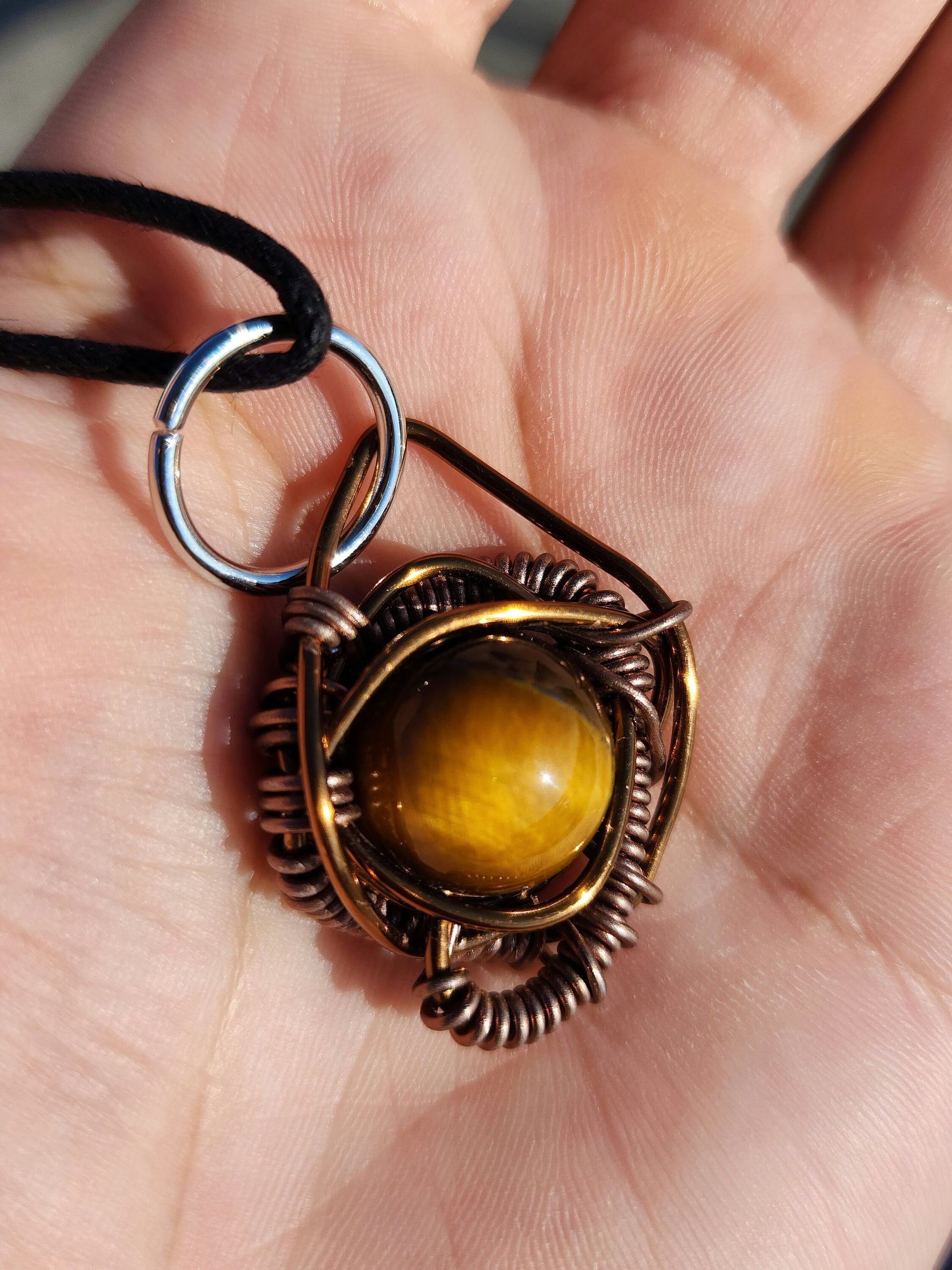 Primordial Vision. Golden Tigers Eye necklace. Made by Eyesthatburnthemind.
